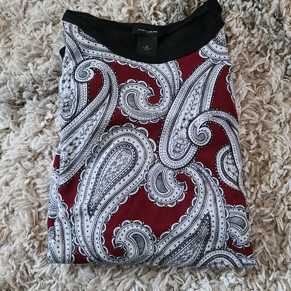 Ann Taylor Woman's Lightweight Sweater Sz Medium